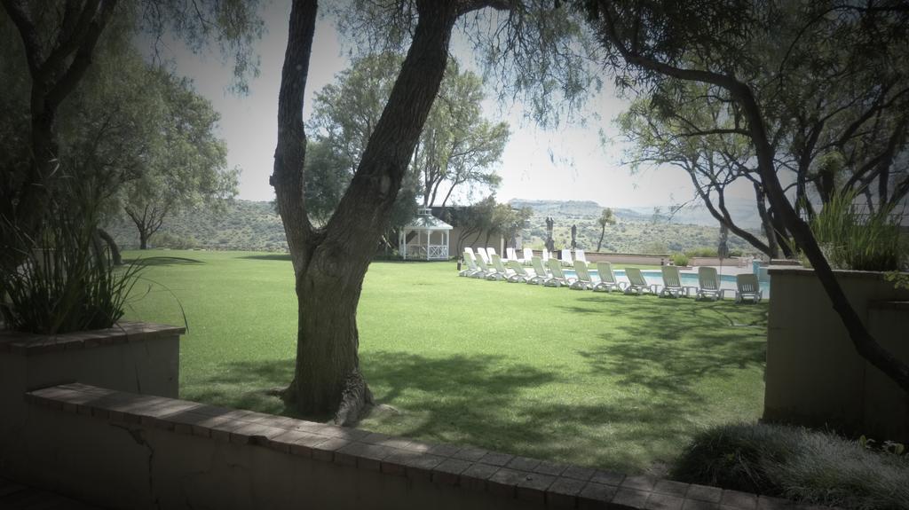 Black Mountain Leisure And Conference Hotel Groothoek Εξωτερικό φωτογραφία
