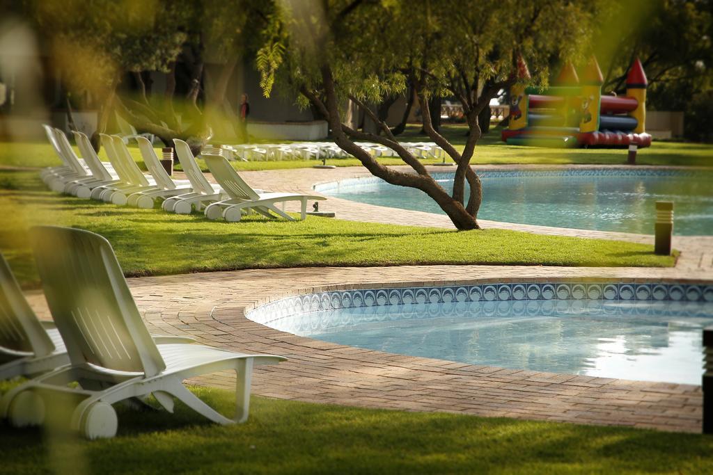 Black Mountain Leisure And Conference Hotel Groothoek Εξωτερικό φωτογραφία